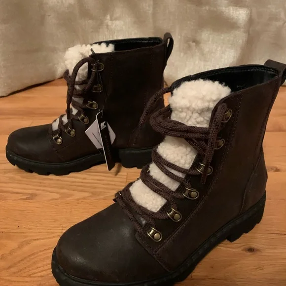 Women’s SOREL Lennox Lace Cozy Boots - Picture 3 of 5